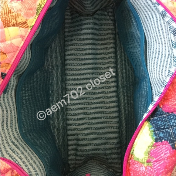 NWT VERA BRADLEY ICONIC WEEKENDER TRAVEL BAG - Picture 4 of 5